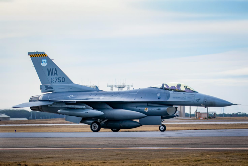 f-16