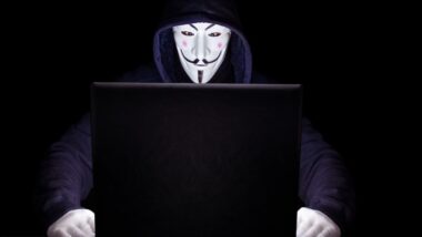 Hacker-1862823 (1)