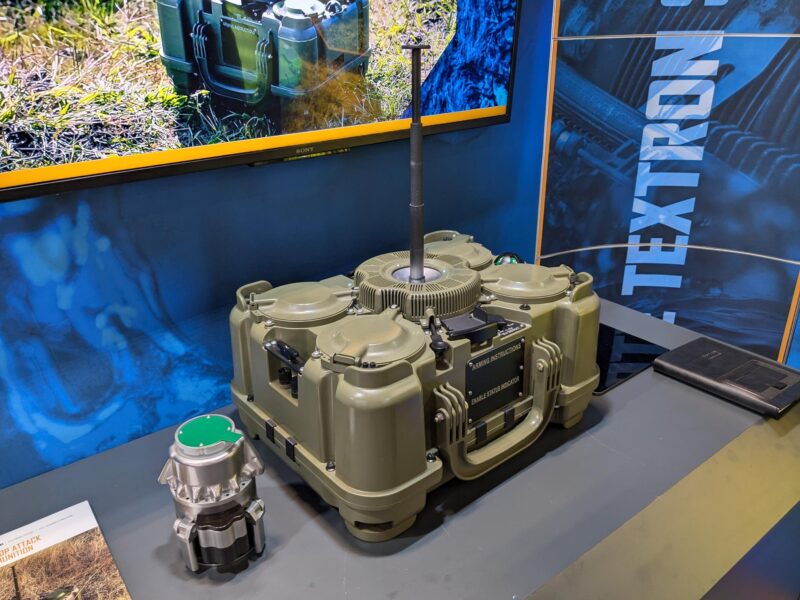 Textron-XM204