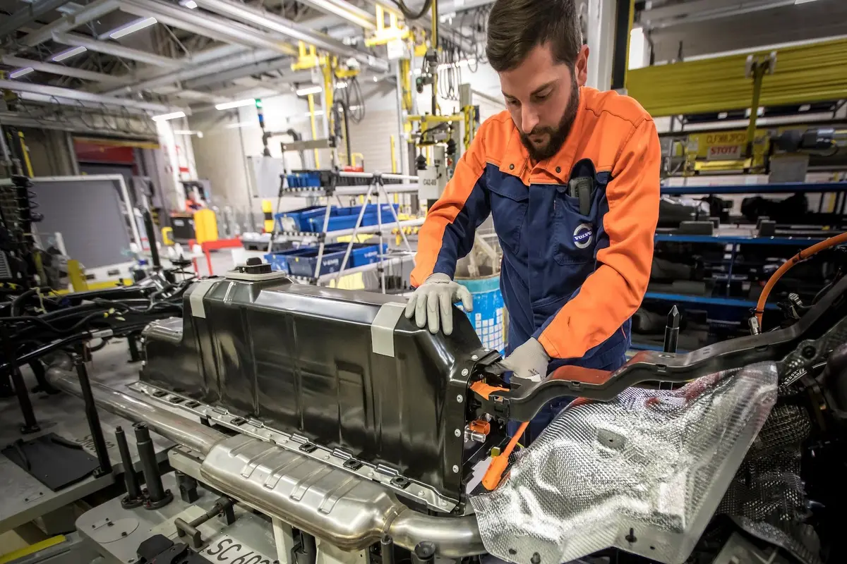batterie-voiture-volvo (1)
