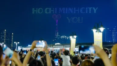 vietnam spectacle (1)