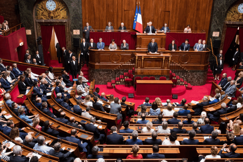 Scandale en cours l'efficacité du gouvernement remise en cause