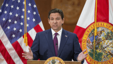 un juge suspend une loi controversée en Floride